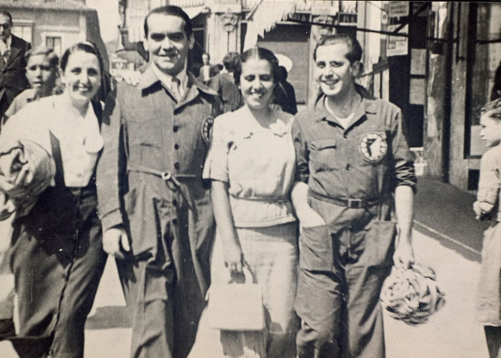 Lorca con amigos en 1935